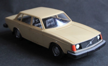 Stahlberg Volvo 245 DL Sedan 1976 Plasticmodel (9503)